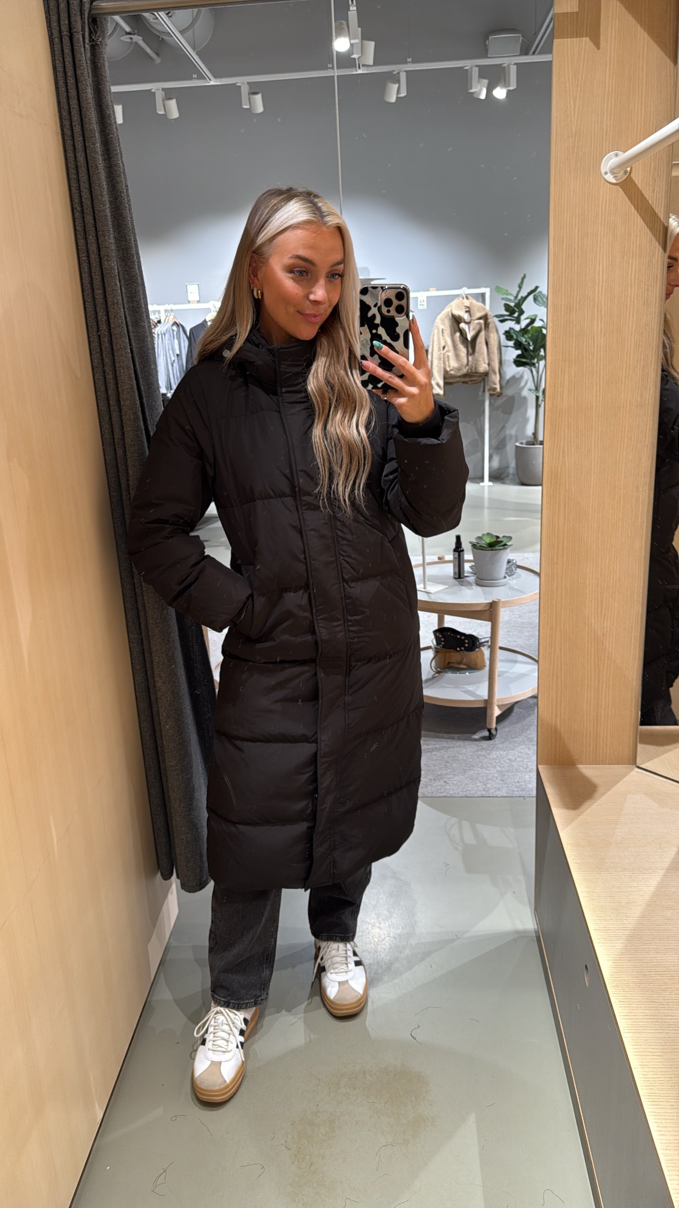 VISTARI Coat - Black Beauty